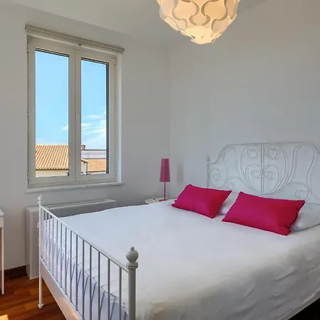 Ferienhaus Rot Poreč